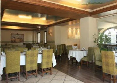 Piccolo Otel Bükreş