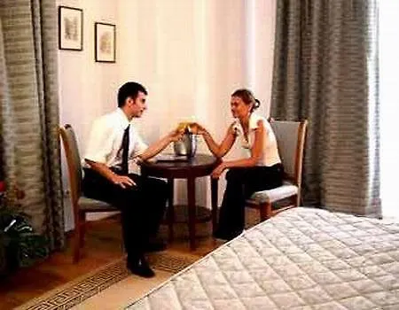 Piccolo Otel Bükreş